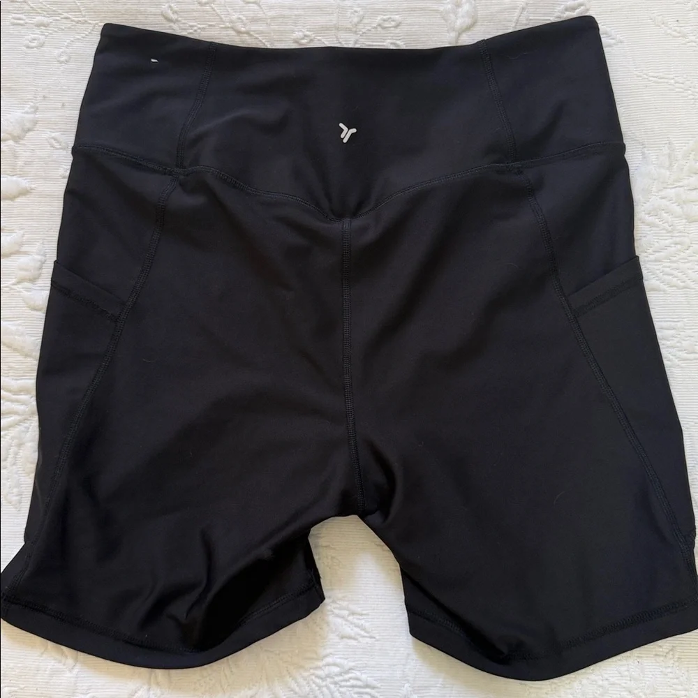 🌷2/15 Old Navy Active PowerSoft High Rise Bike Shorts Size Large - Picture 3 of 4